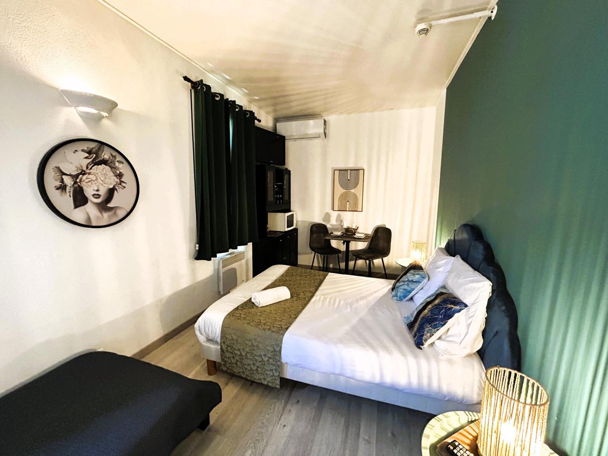 Gabrielle Hotel Aiguines Eksteriør billede