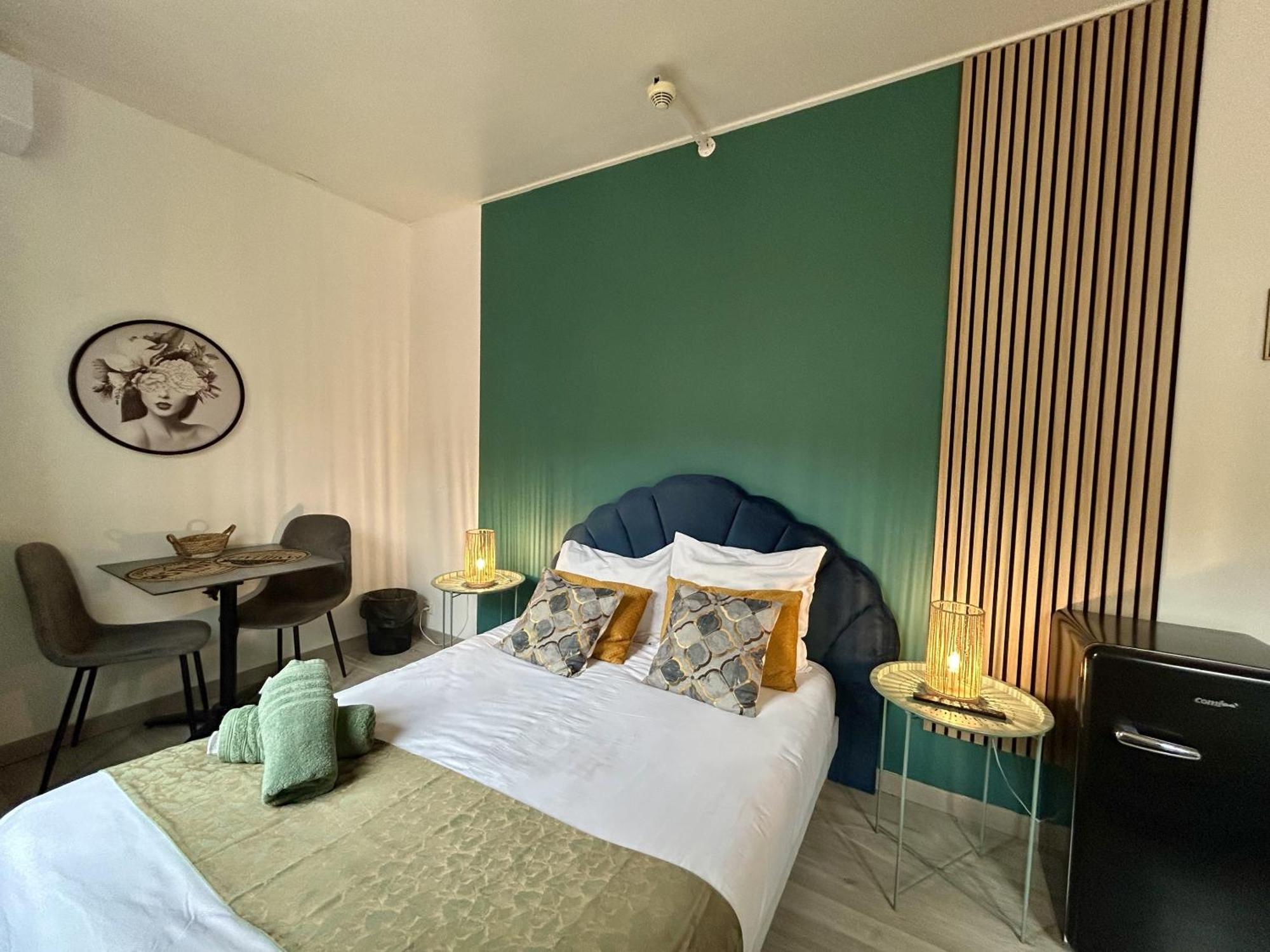 Gabrielle Hotel Aiguines Værelse billede